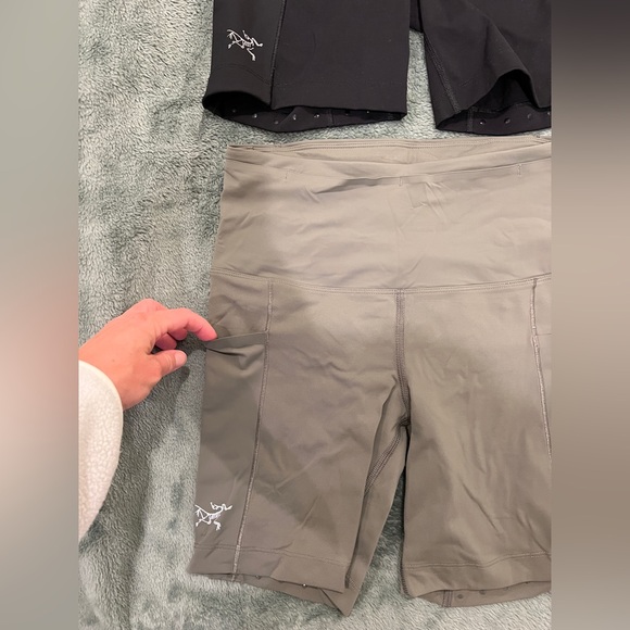 2 Arcteryx running shorts - Picture 3 of 8